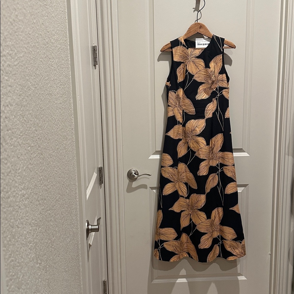 Chic Black and Gold Leaf Midi Dress